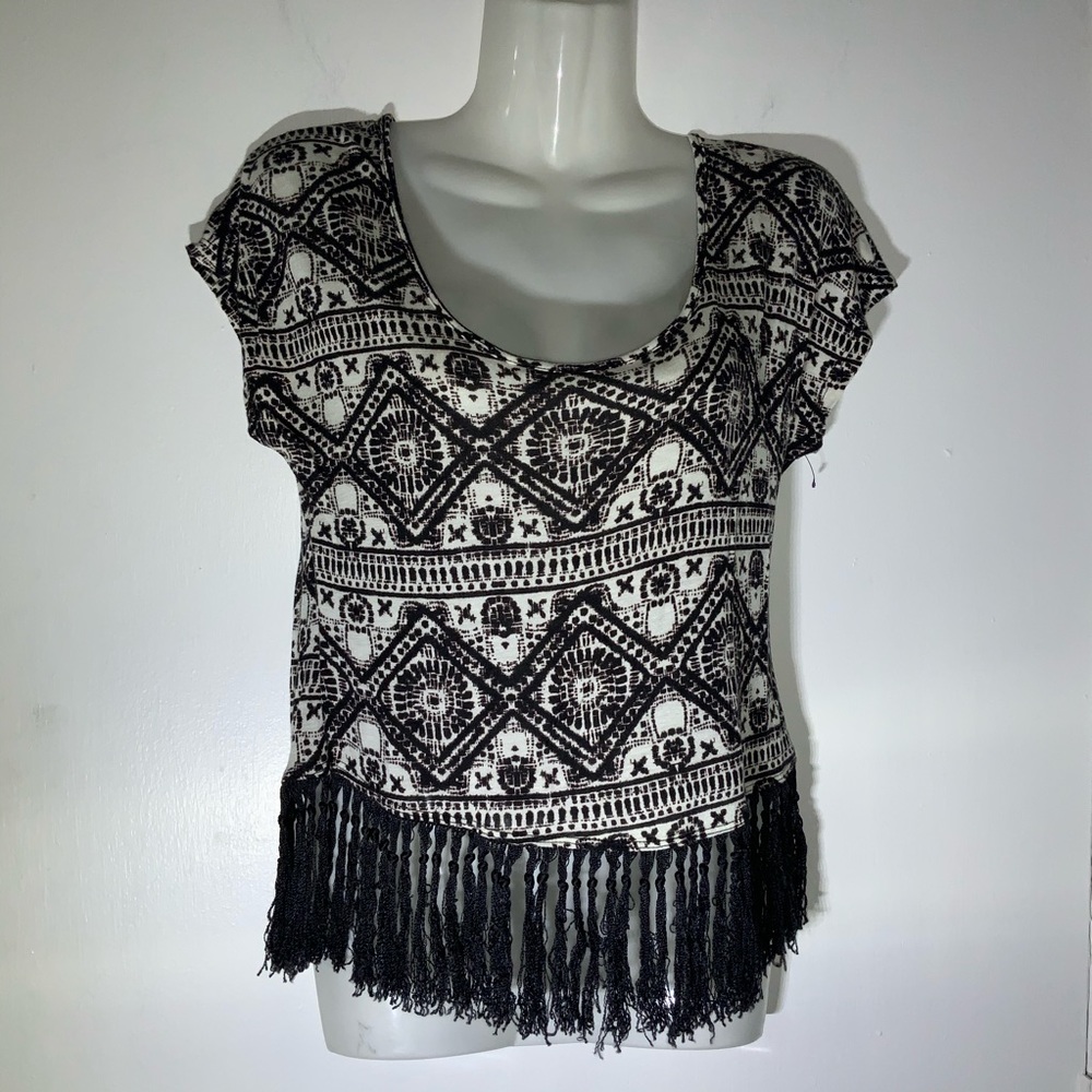 BOHO BLACK AND WHITE FRINGE CROP TOP